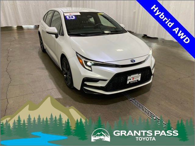Certified 2024 Toyota Corolla SE image 1