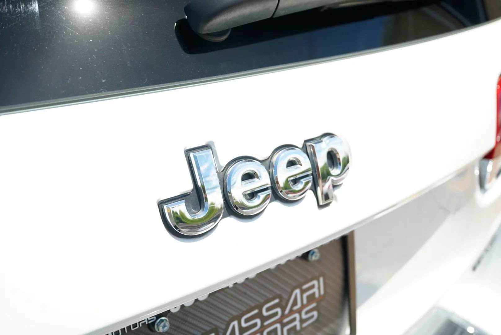 Used 2018 Jeep Grand Cherokee Limited AWD/4WD image 13
