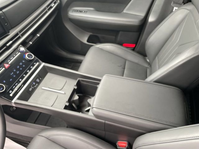 Used 2025 Hyundai Santa Fe XRT image 13