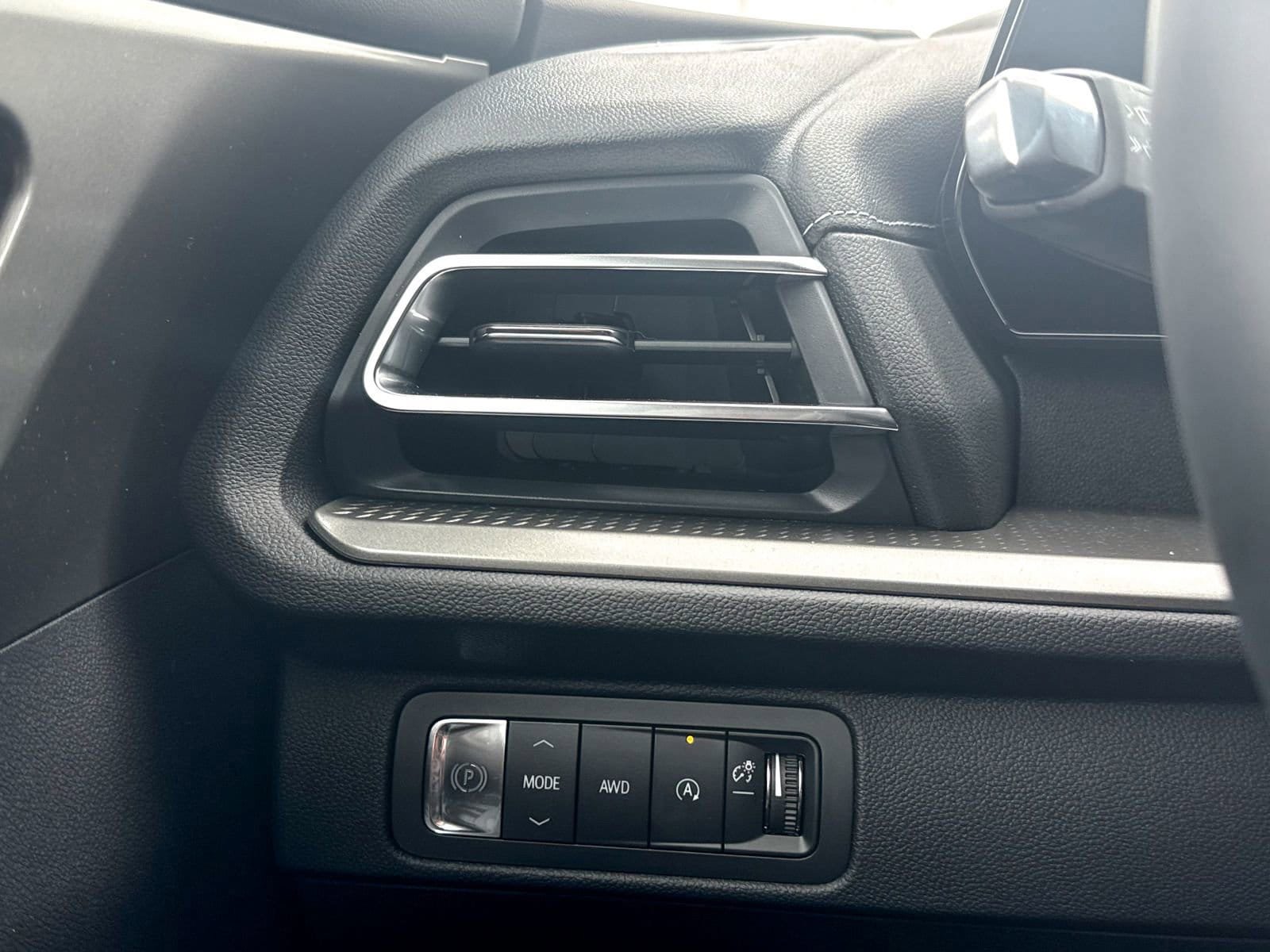 New 2026 Chevrolet Traverse LT AWD/4WD image 38
