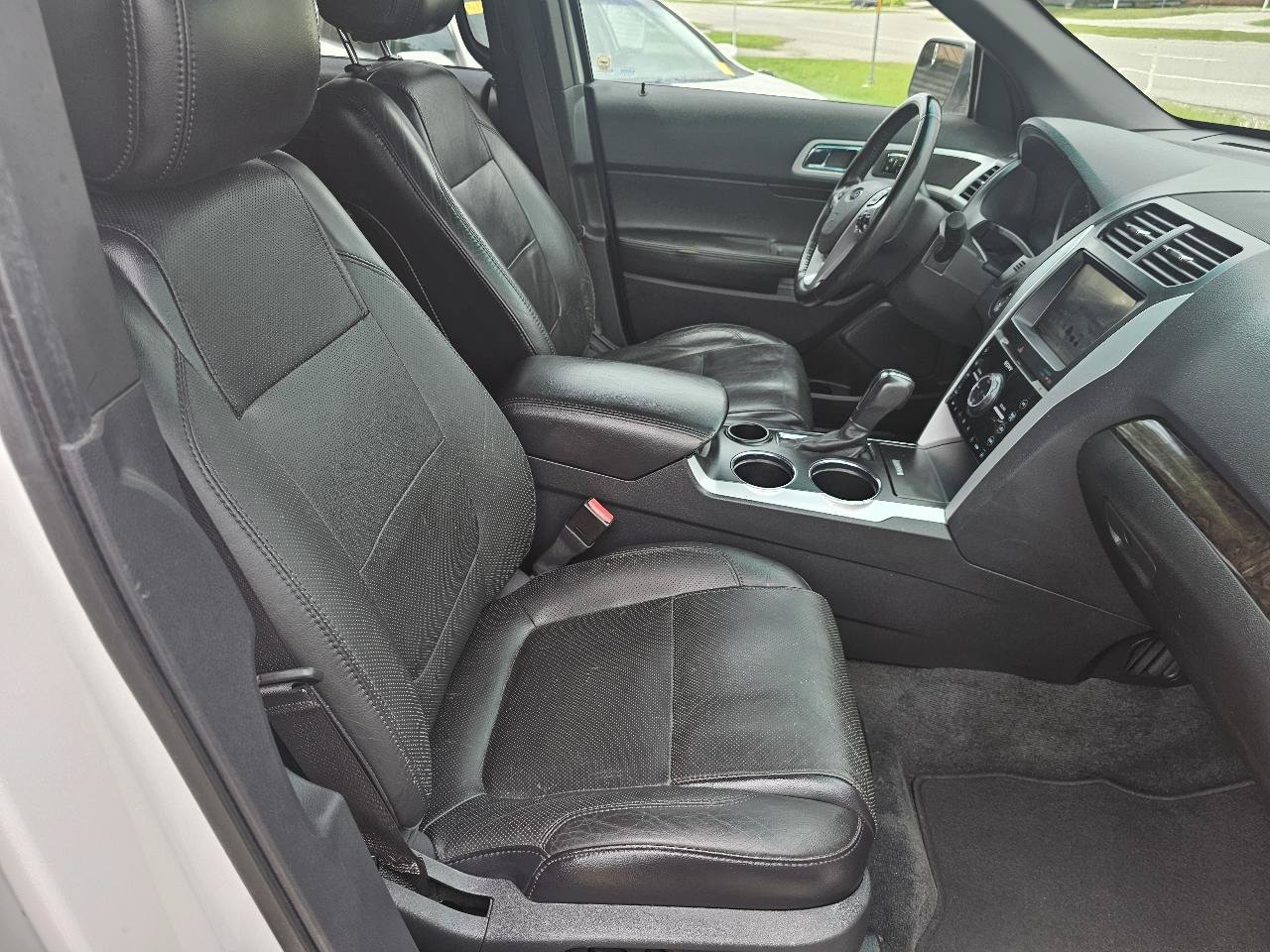 Used 2011 Ford Explorer Limited w/ 301A Rapid Spec Order Code FWD image 24