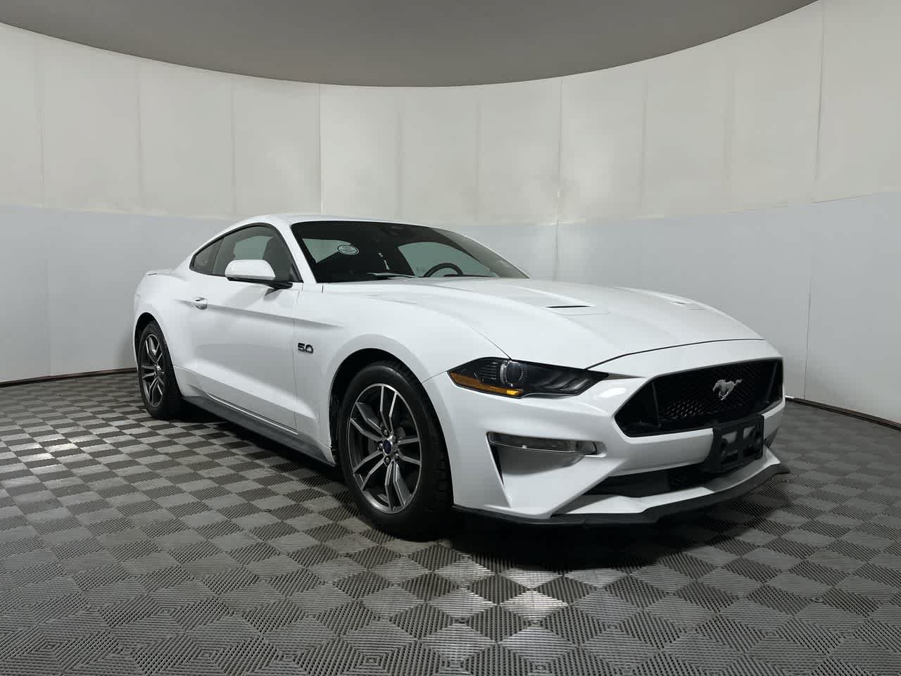 Used 2023 Ford Mustang GT RWD image 2