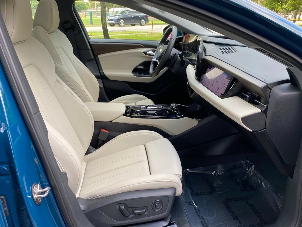 Used 2025 Audi A6 e-tron Prestige w/ Beige Warm Weather Package RWD image 20