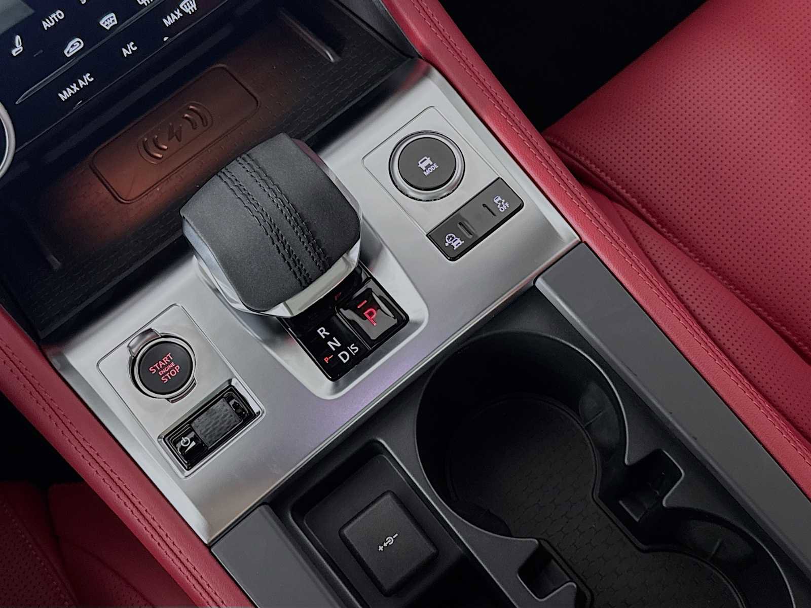 New 2025 Jaguar F-PACE R-Dynamic S image 18