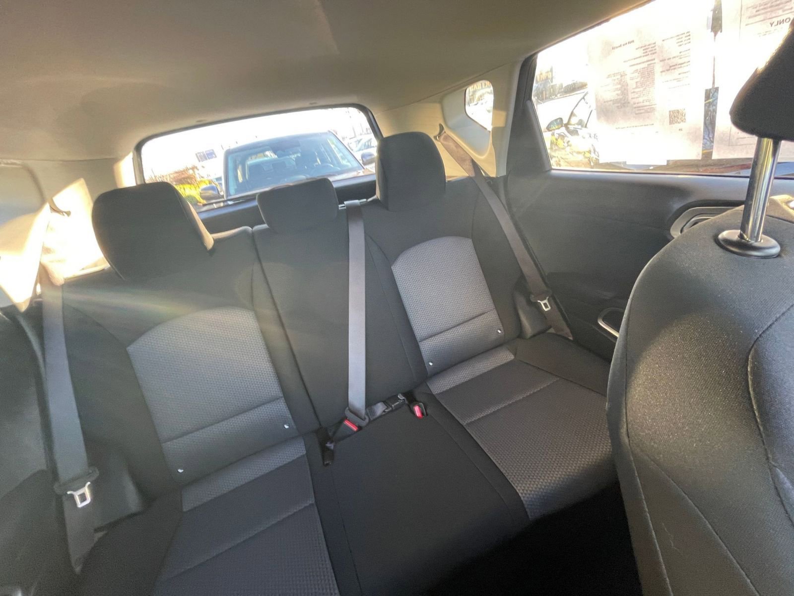 Used 2025 Kia Soul LX w/ LX Technology Package image 35