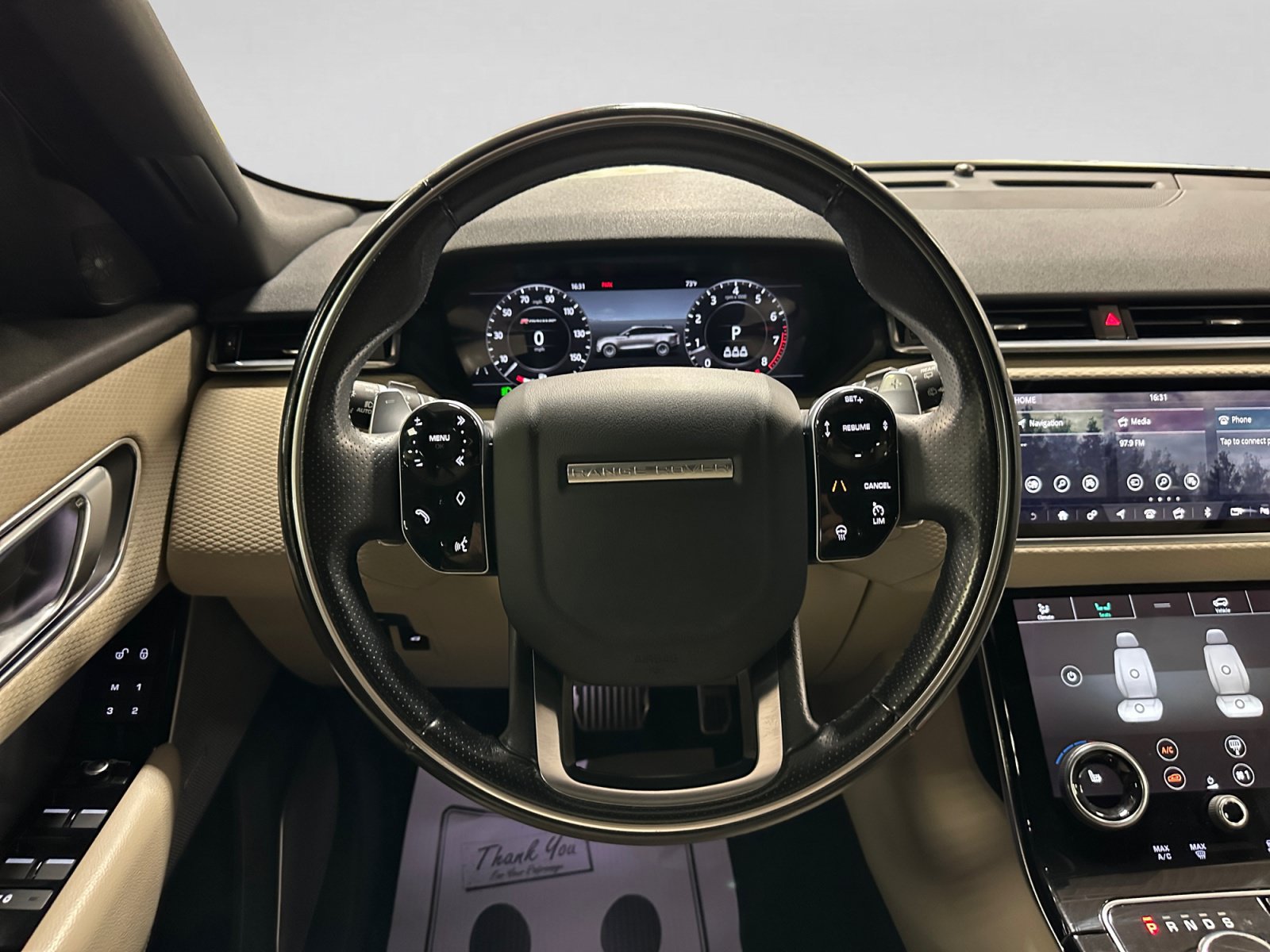 Used 2019 Land Rover Range Rover Velar R-Dynamic SE AWD/4WD image 18