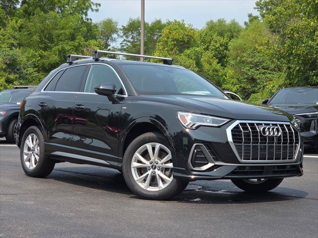 Certified 2025 Audi Q3 2.0T Premium Plus w/ Premium Plus Package AWD/4WD image 1