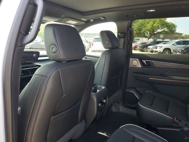 New 2026 Buick Enclave Avenir image 10