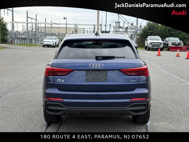 Used 2024 Audi Q3 2.0T Premium AWD/4WD image 5