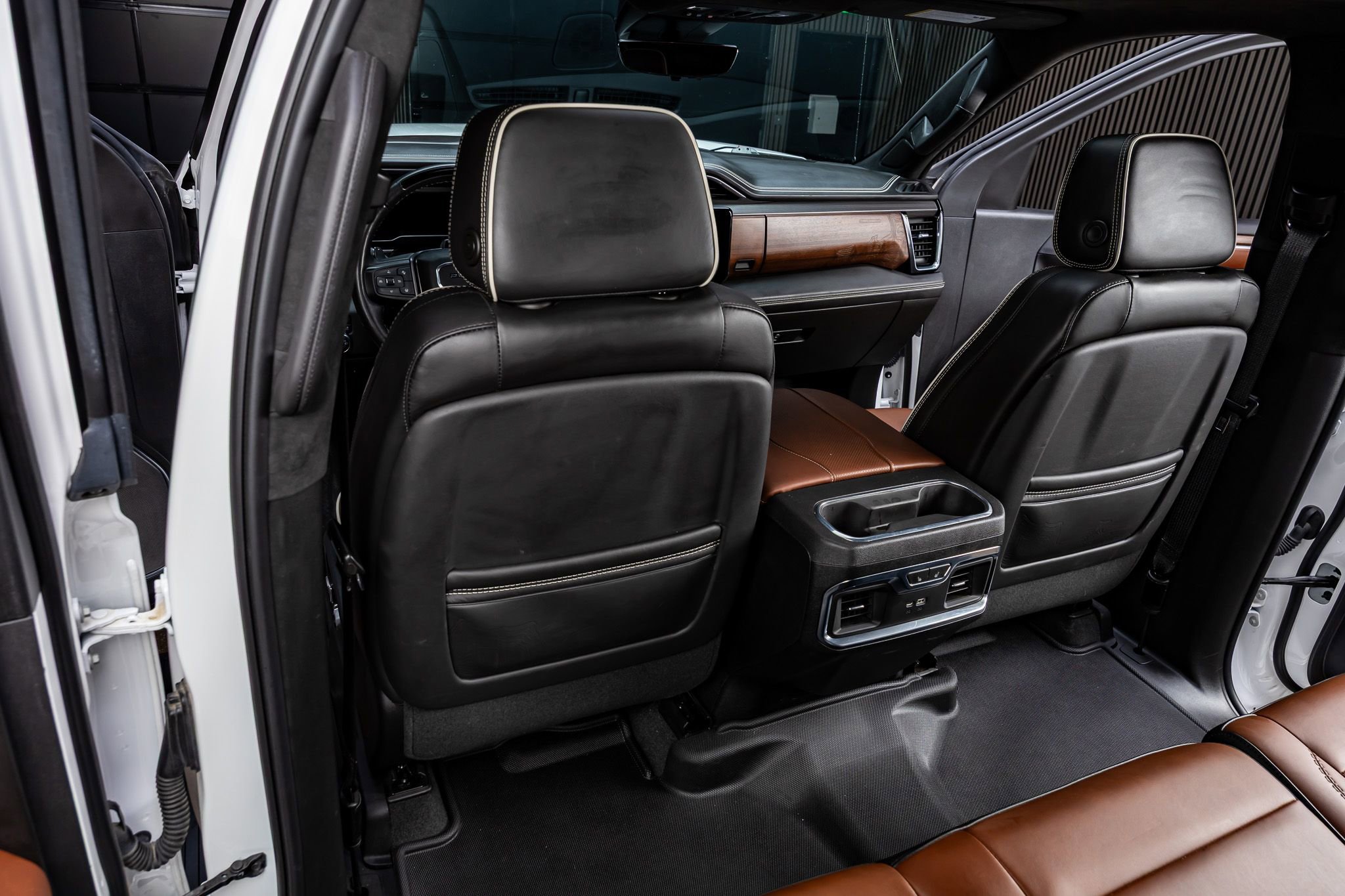 Used 2023 GMC Sierra 1500 Denali Ultimate image 32