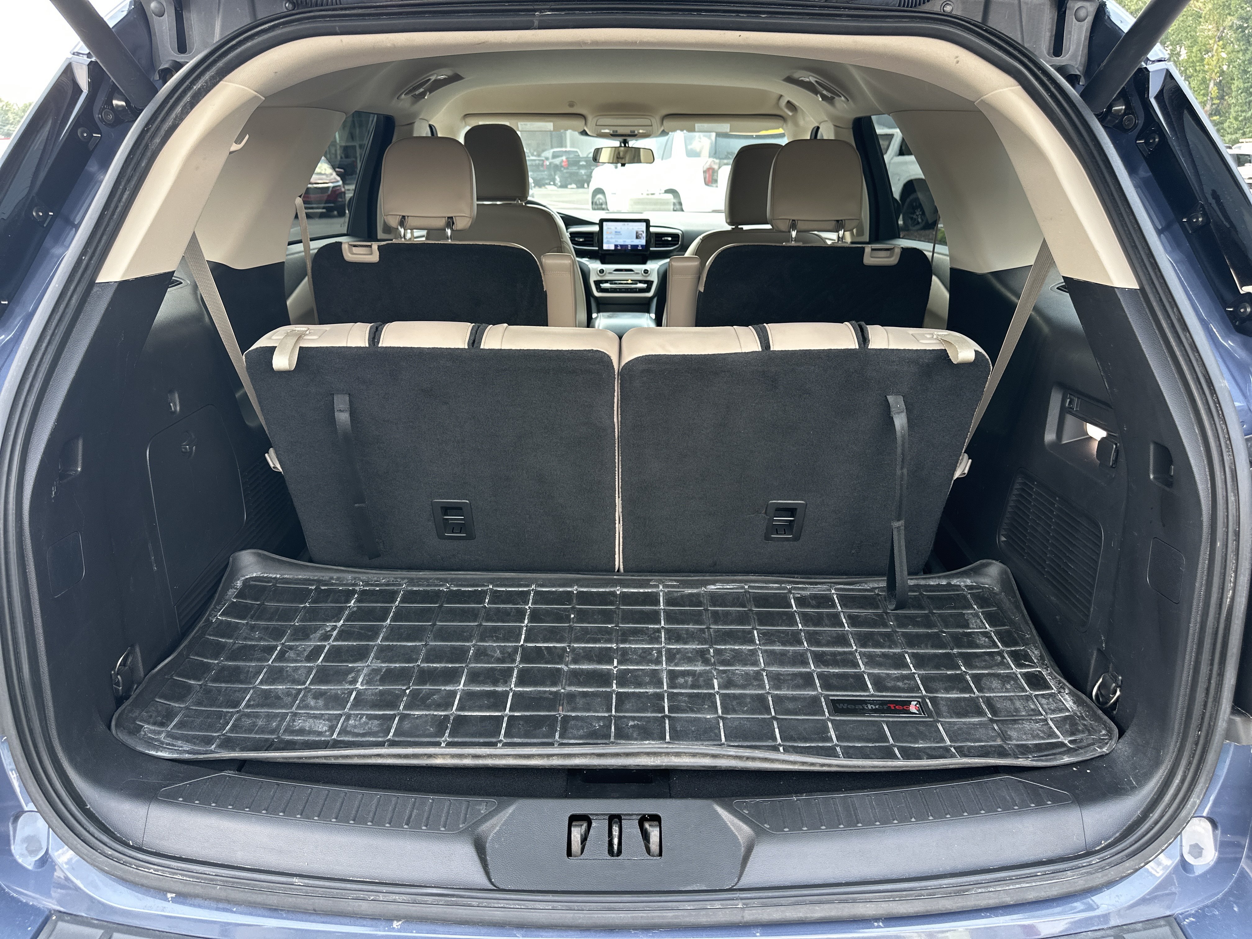 Used 2021 Ford Explorer XLT w/ Equipment Group 202A RWD image 19