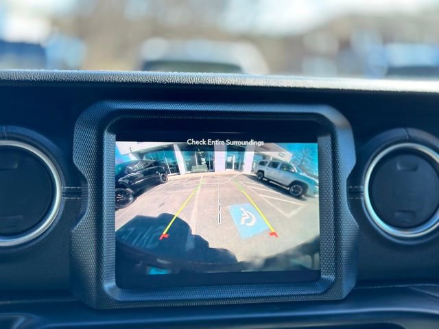 Used 2022 Jeep Wrangler Unlimited Sahara image 18