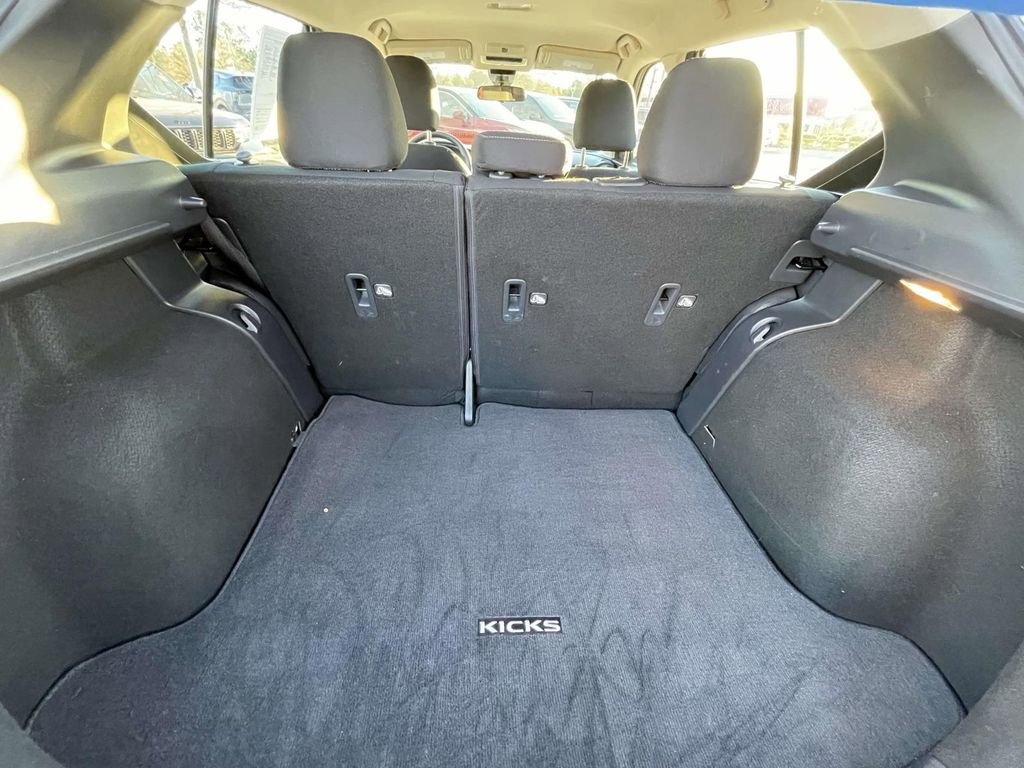 Used 2024 Nissan Kicks SV image 10