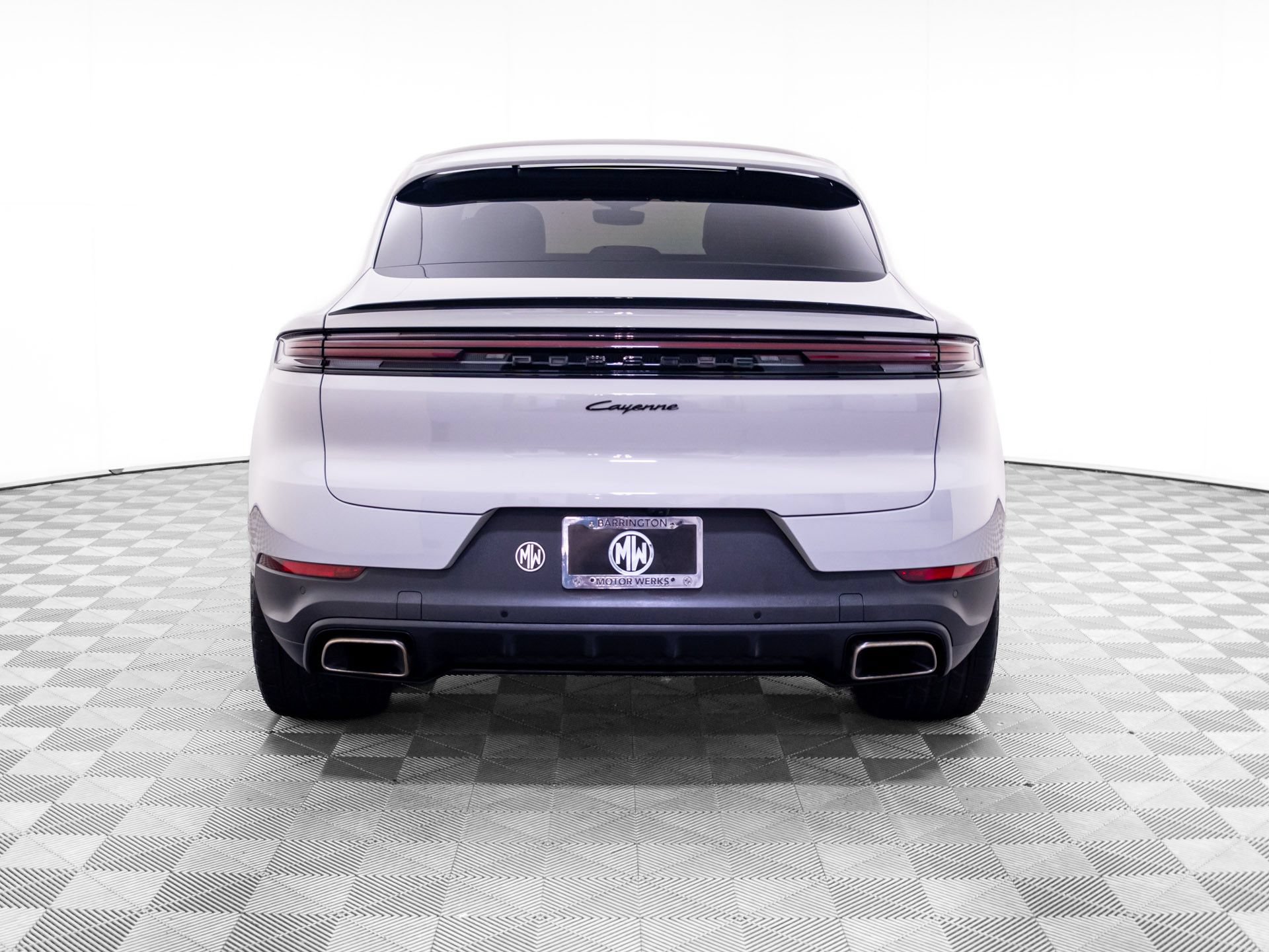 Used 2024 Porsche Cayenne Coupe AWD/4WD image 4