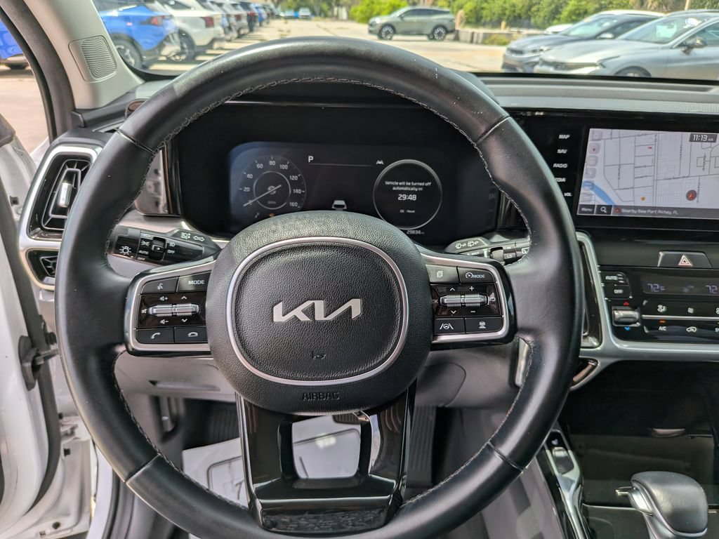 Certified 2023 Kia Sorento SX AWD/4WD image 31