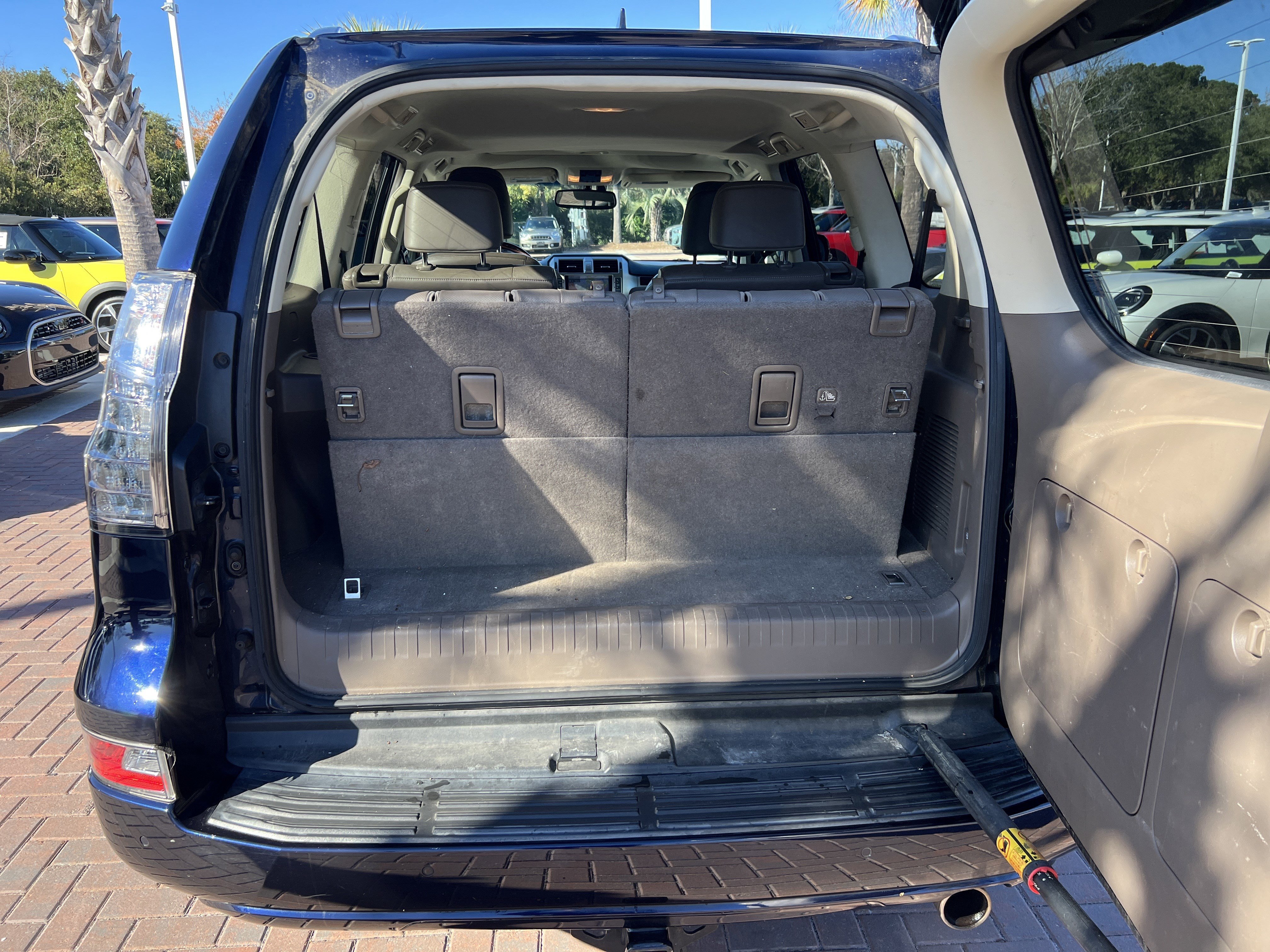 Used 2017 Lexus GX 460 Premium image 34