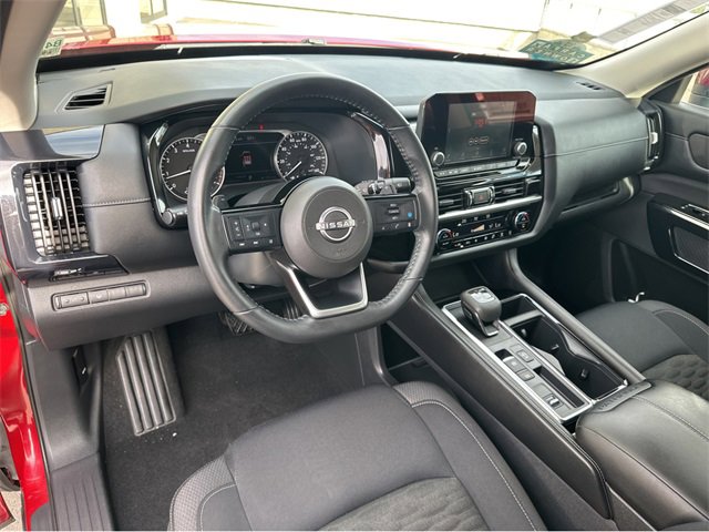 Used 2022 Nissan Pathfinder SV image 12