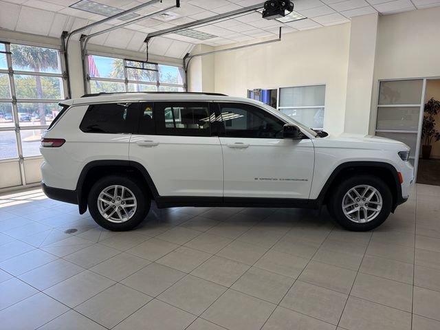 Used 2021 Jeep Grand Cherokee L Laredo w/ Luxury Tech Group I RWD image 8