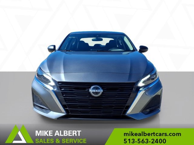 Used 2024 Nissan Altima 2.5 SV FWD image 2