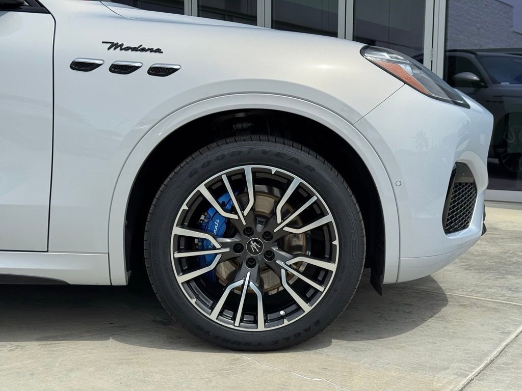 Certified 2023 Maserati Grecale Modena AWD/4WD image 10