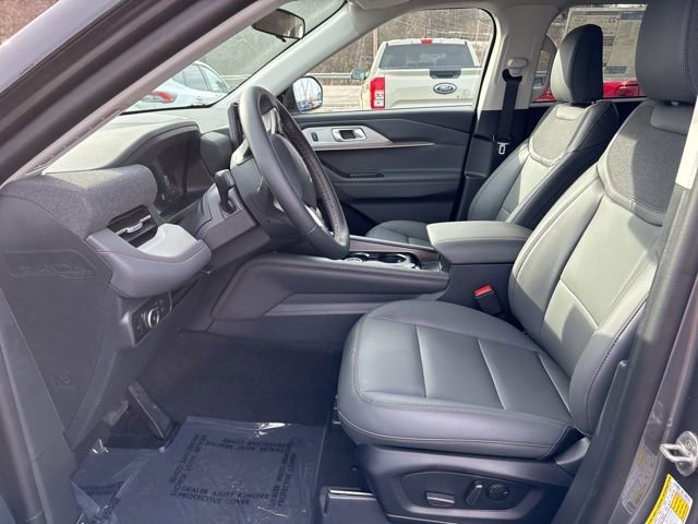 New 2026 Ford Explorer Active w/ Active Comfort Package image 8