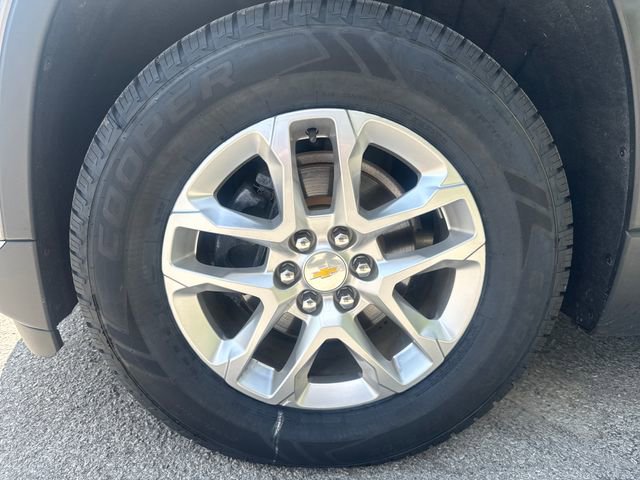 Used 2020 Chevrolet Traverse LT w/ LPO, 'HIT The Road' Package AWD/4WD image 11