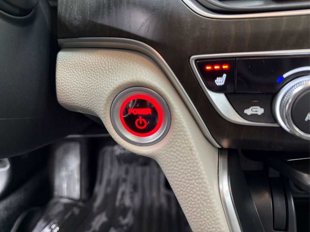 Used 2020 Honda Accord EX image 29