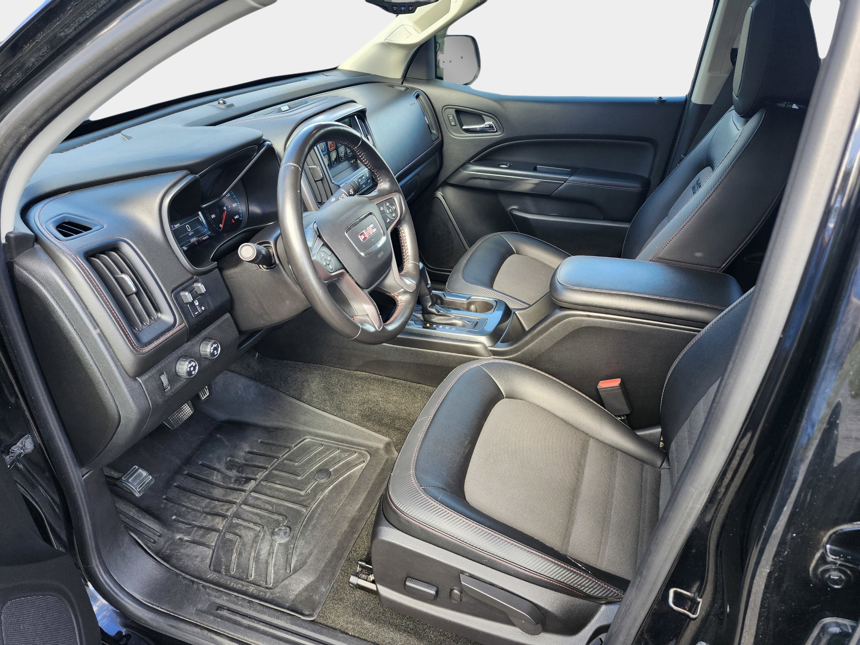 Used 2018 GMC Canyon All Terrain w/ Trailering Package image 9