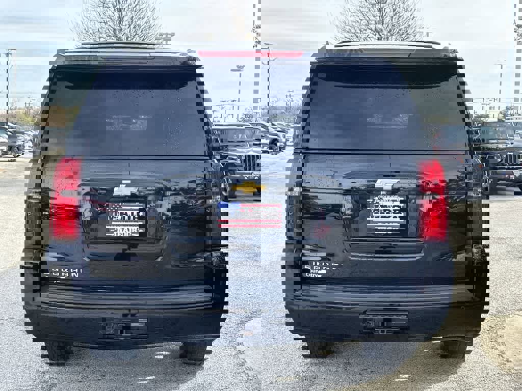 Used 2018 Chevrolet Suburban LT image 5