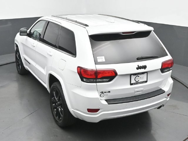 Used 2019 Jeep Grand Cherokee Altitude AWD/4WD image 43