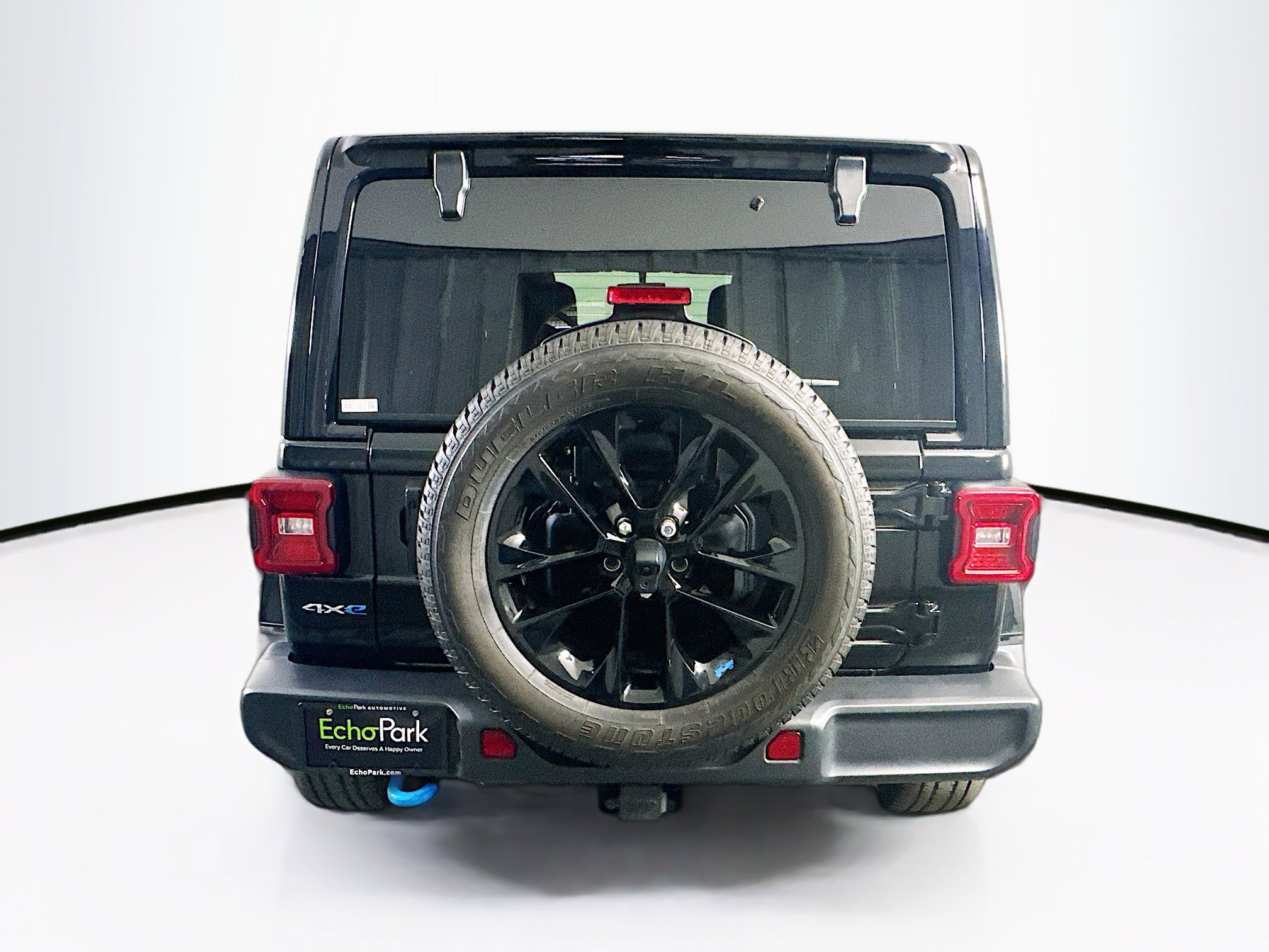 Used 2023 Jeep Wrangler Sahara w/ Cold Weather Group image 7