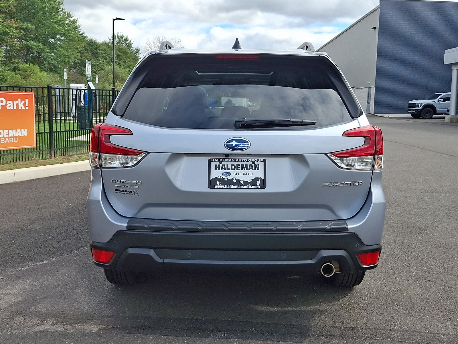 Certified 2024 Subaru Forester Limited w/ Convenience Package AWD/4WD image 6