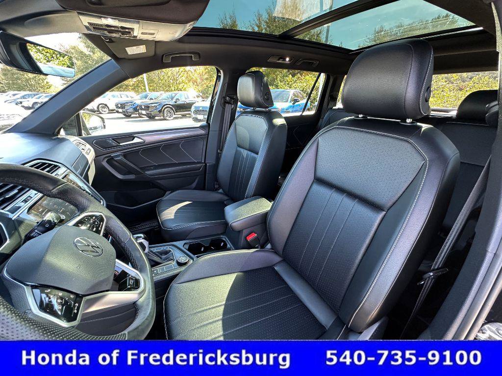 Used 2024 Volkswagen Tiguan SE R-Line image 17