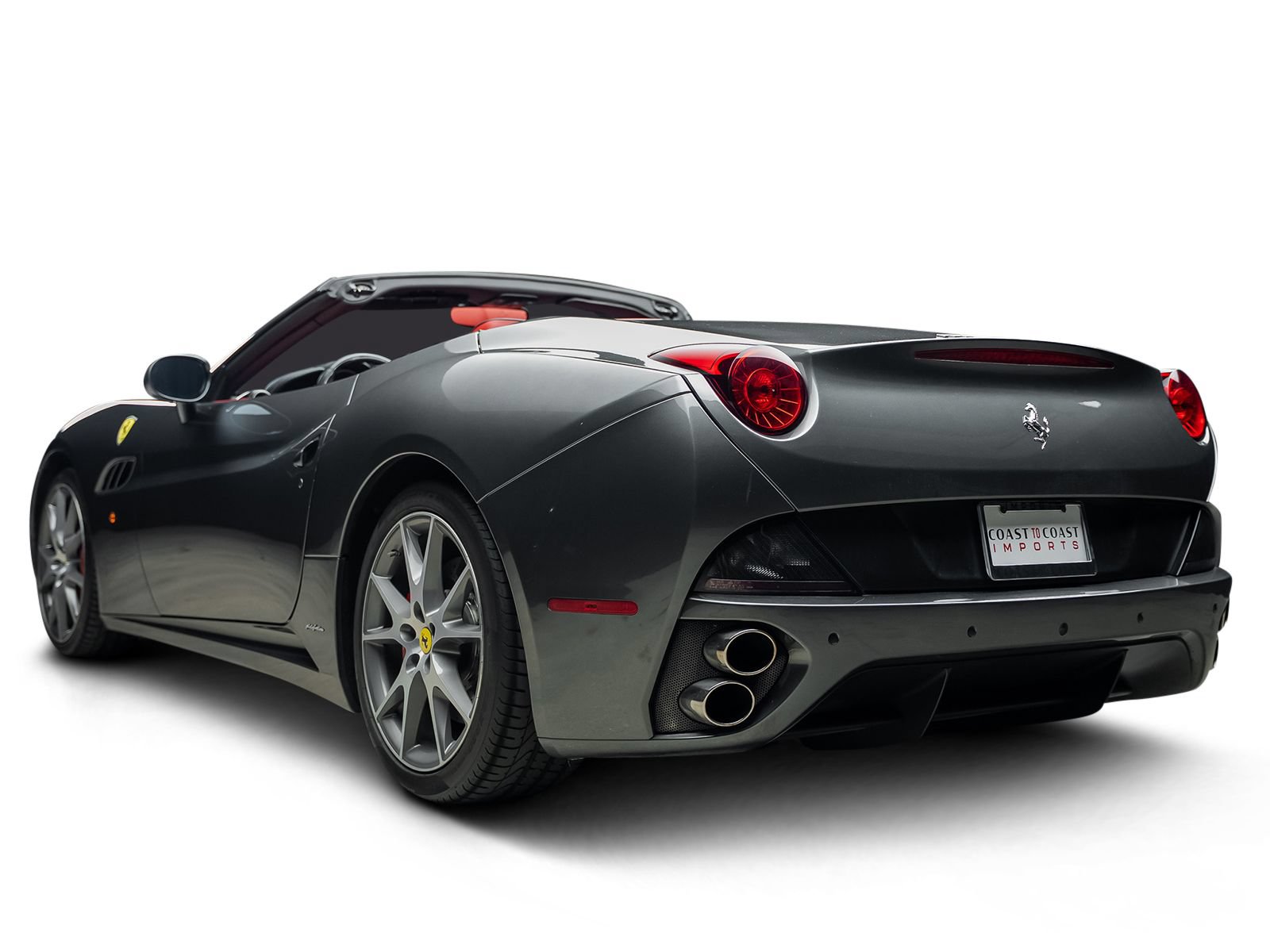 Used 2010 Ferrari California RWD image 12