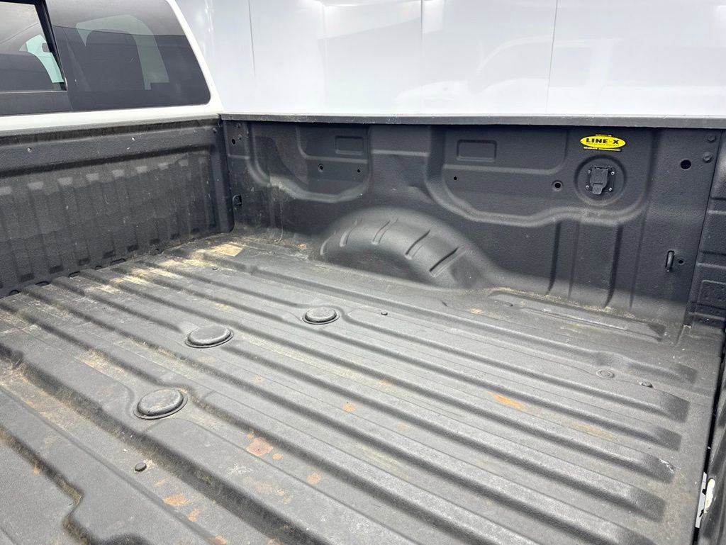 Used 2019 Nissan Titan SV AWD/4WD image 36