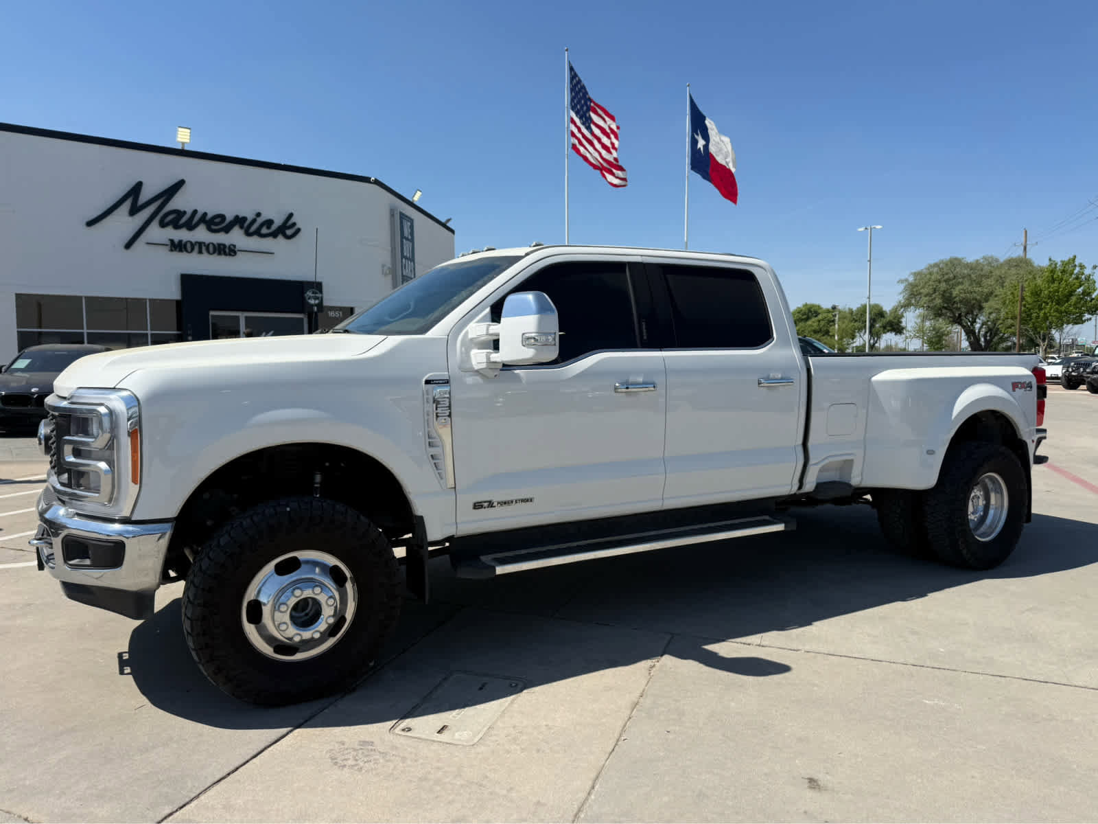 Used 2023 Ford F350 Lariat w/ Chrome Package image 1