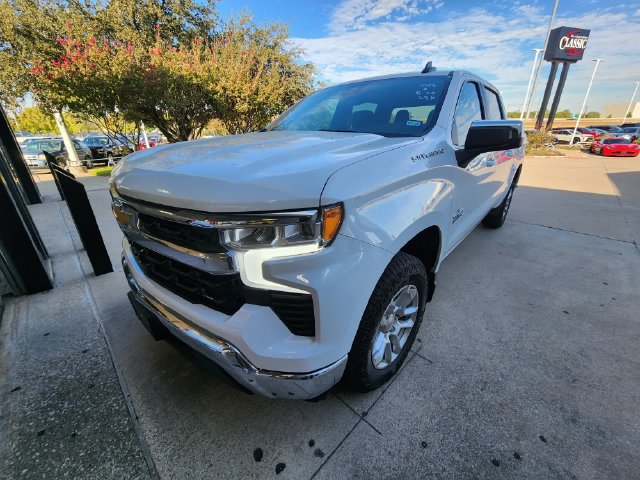 Used 2025 Chevrolet Silverado 1500 LT RWD image 3