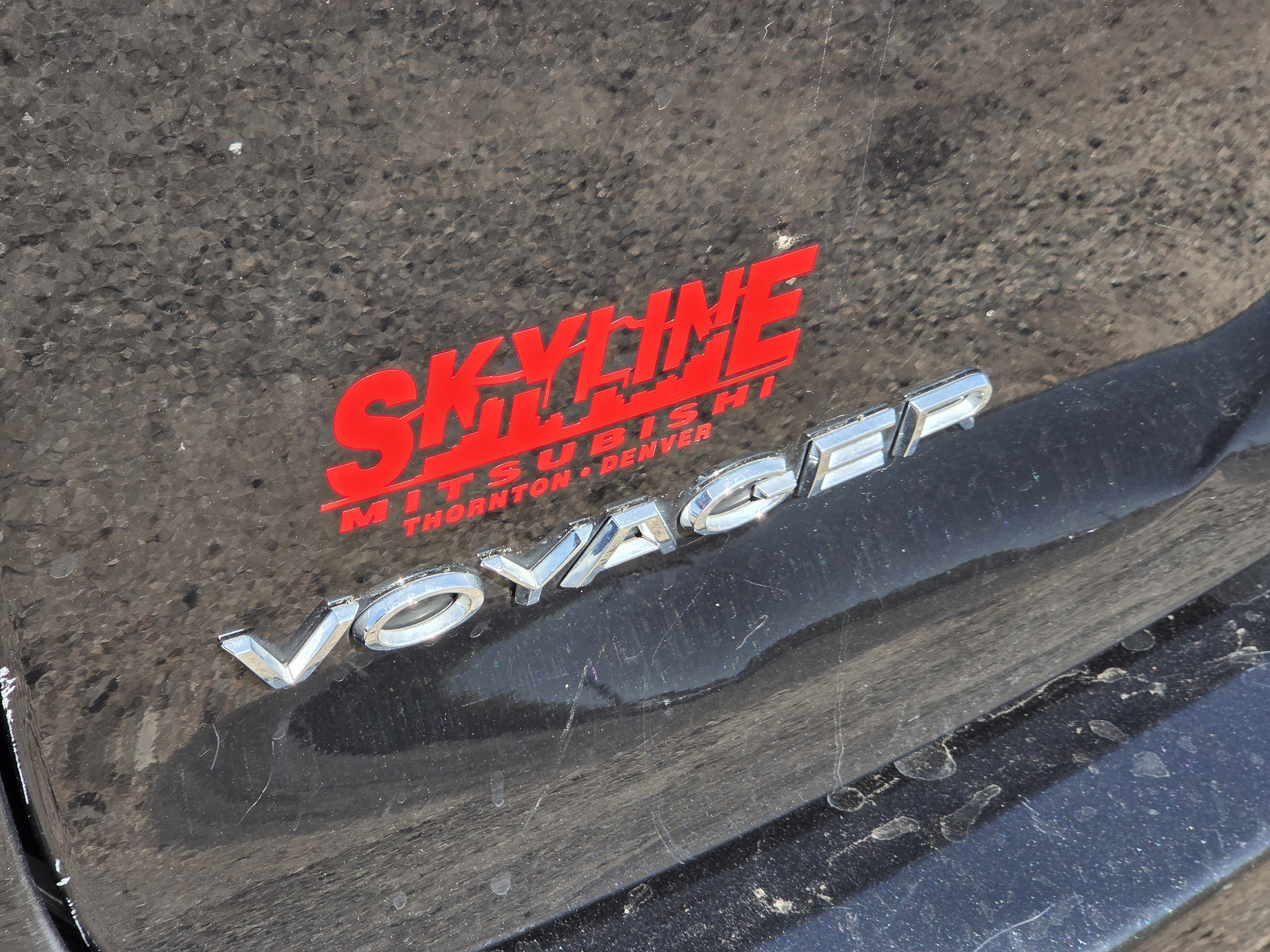 Used 2022 Chrysler Voyager LX image 8