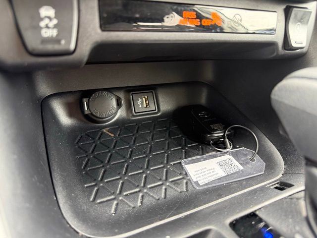 Used 2025 Toyota RAV4 XLE image 17