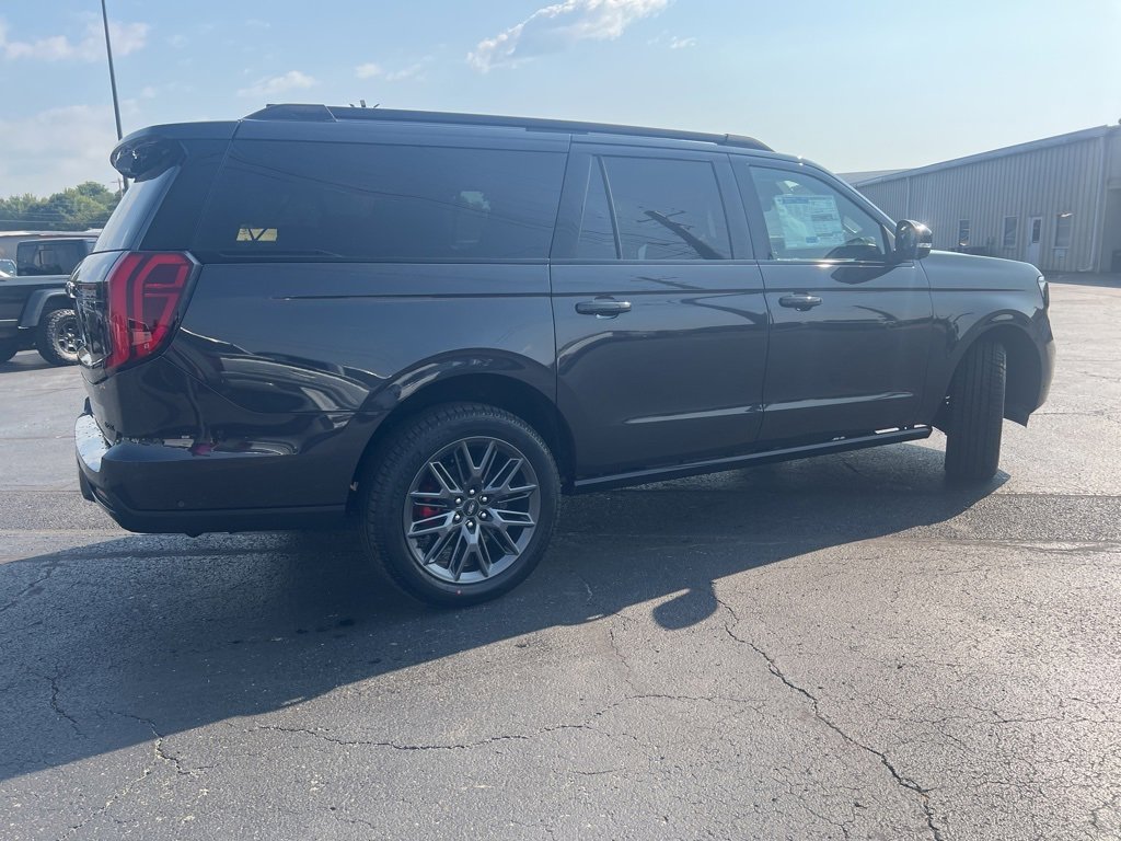 New 2025 Ford Expedition Max Platinum image 5