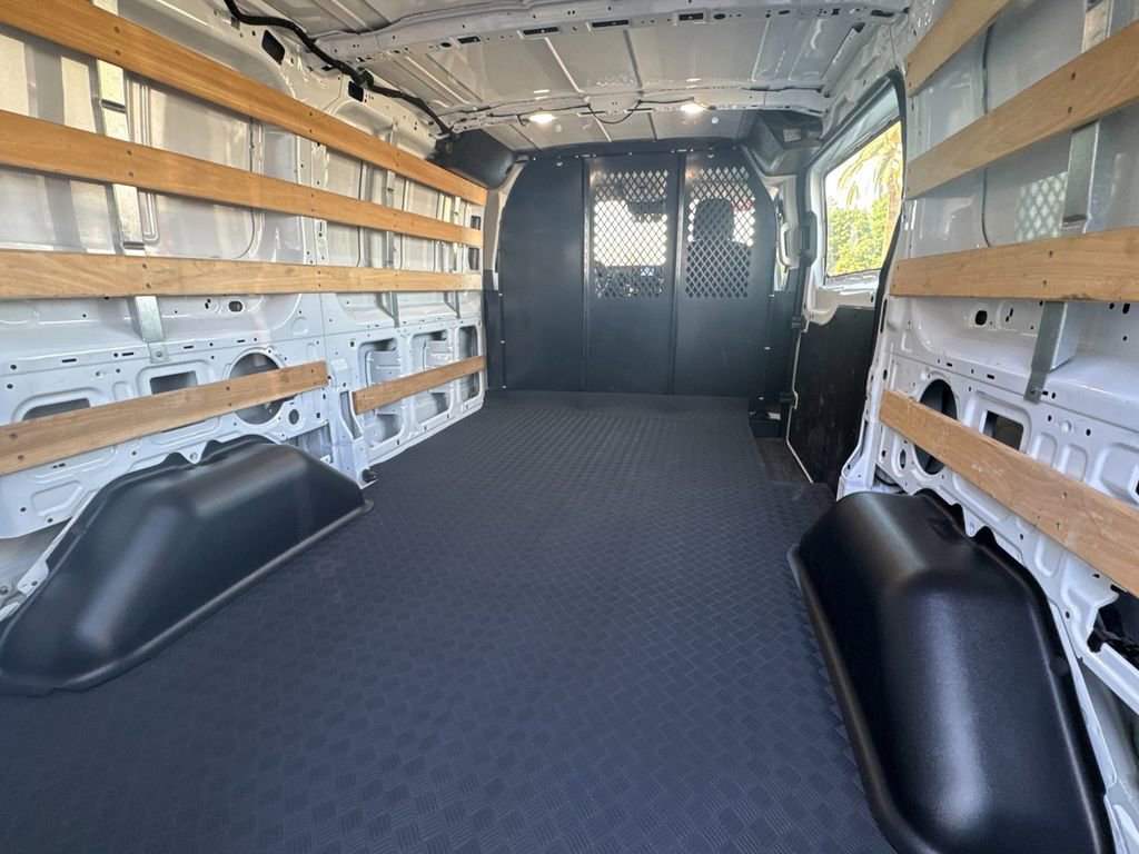Used 2024 Ford Transit 250 Low Roof w/ Exterior Upgrade Package RWD image 14