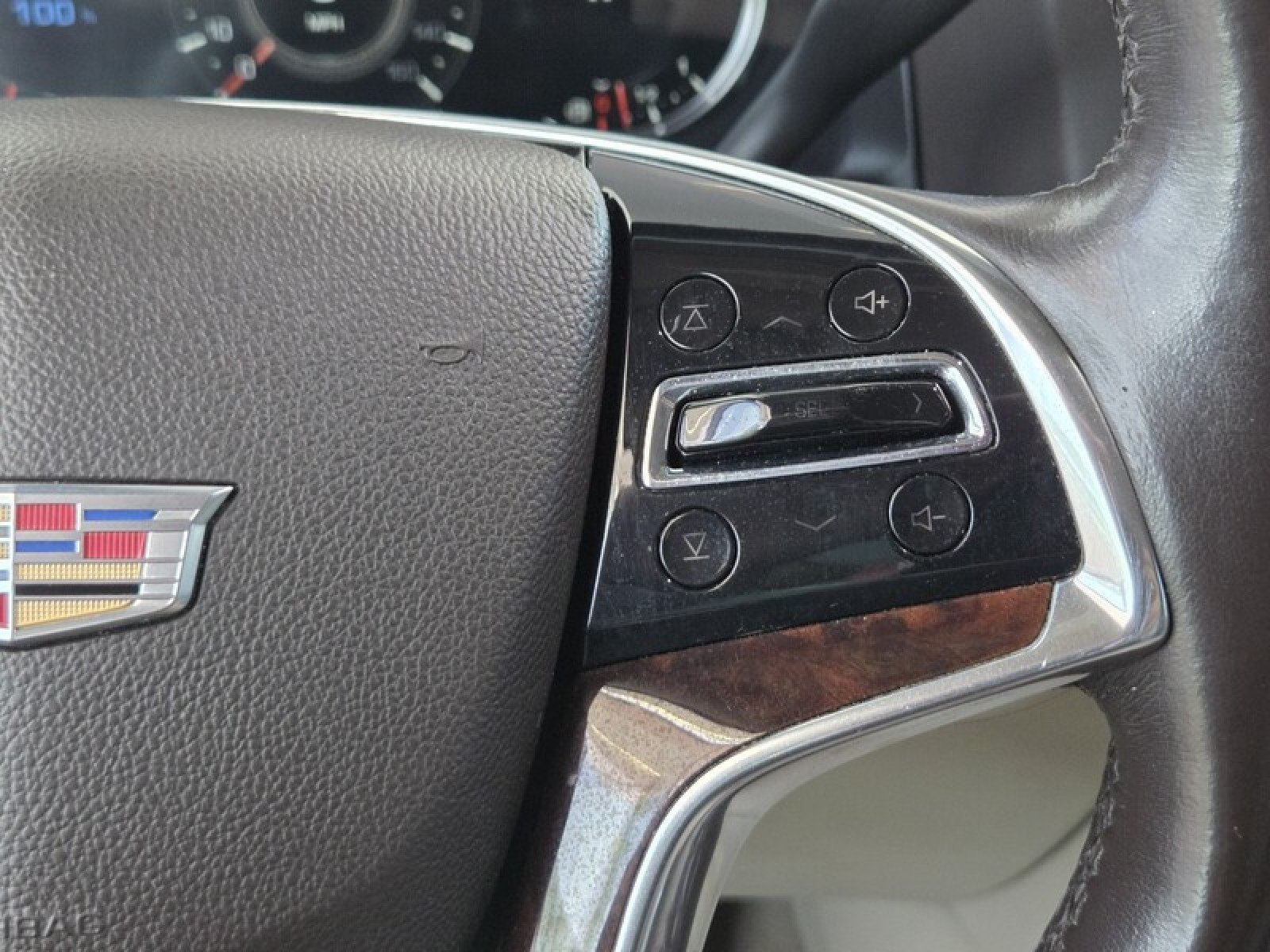 Used 2016 Cadillac Escalade ESV Luxury AWD/4WD image 30