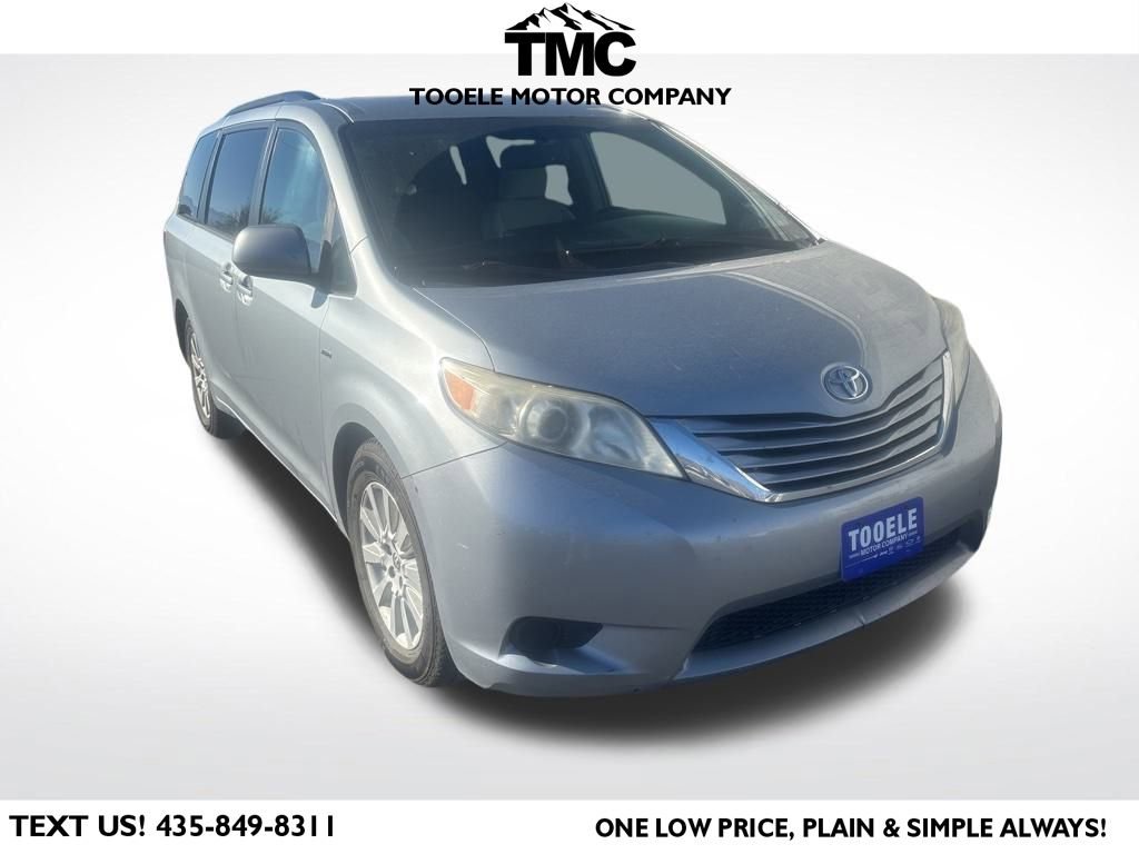 Used 2016 Toyota Sienna LE