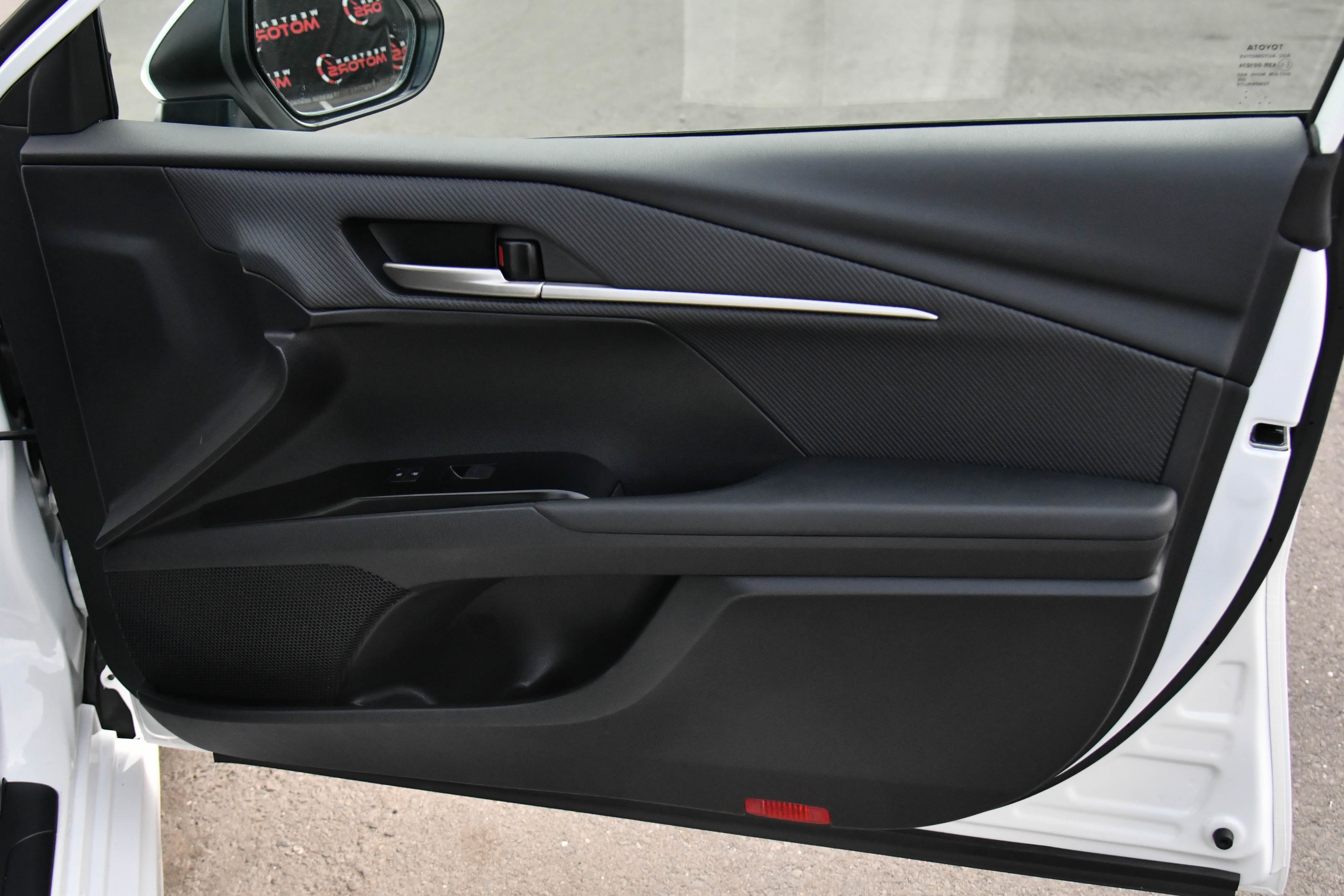 Used 2025 Toyota Camry SE image 44