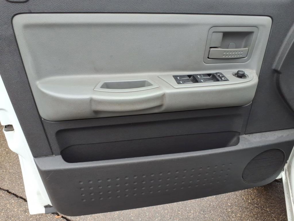 Used 2008 Dodge Dakota Big Horn image 11