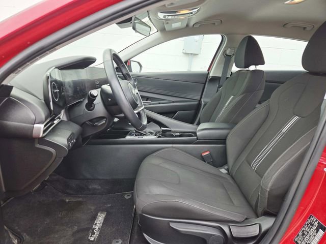 Used 2023 Hyundai Elantra SEL w/ Convenience Package image 8