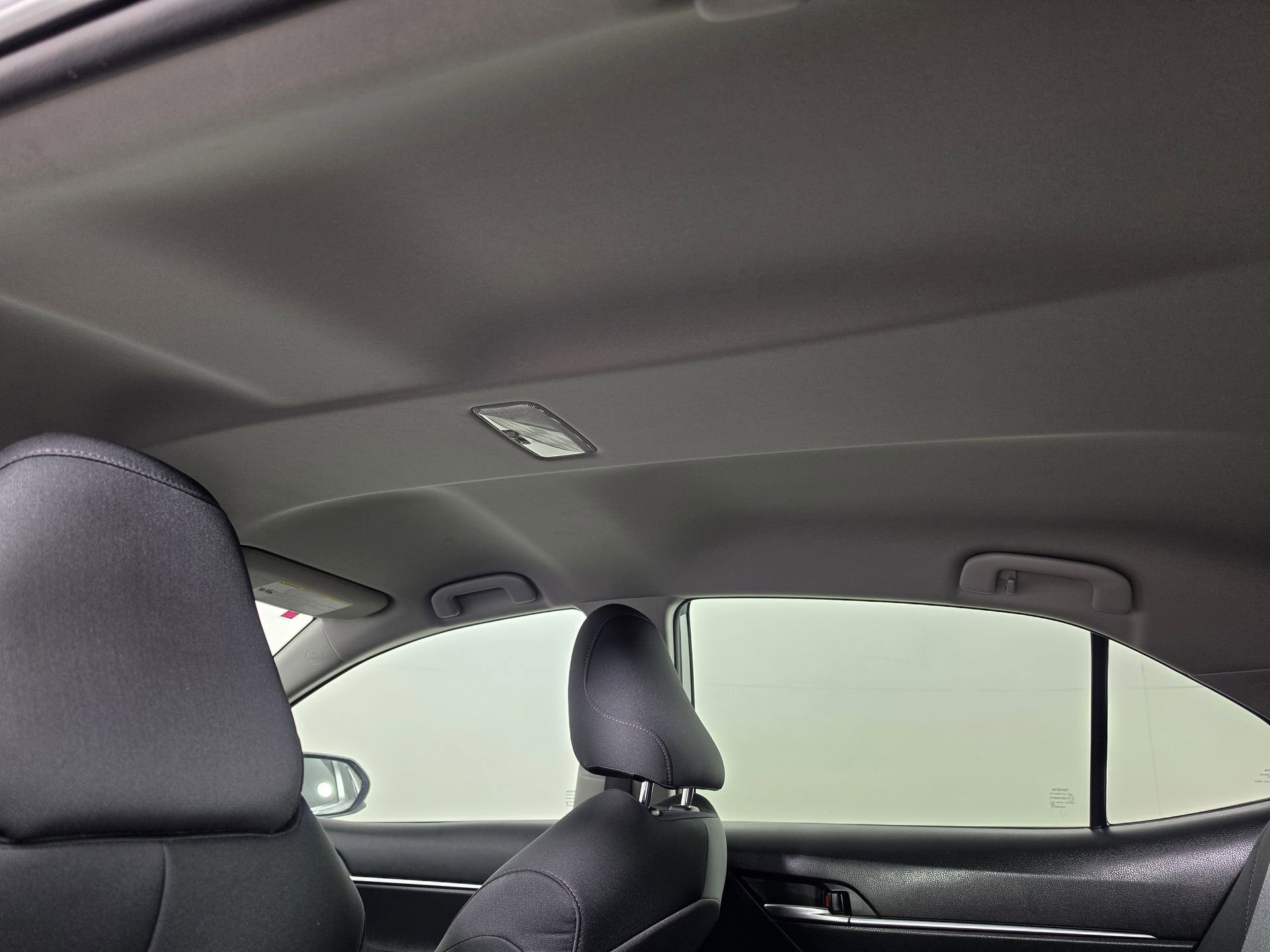 Used 2020 Toyota Camry LE FWD image 35