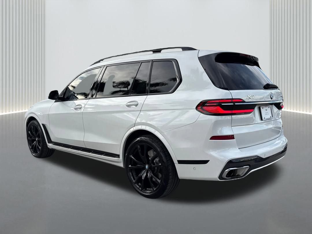 Used 2023 BMW X7 xDrive40i w/ M Sport Package image 7