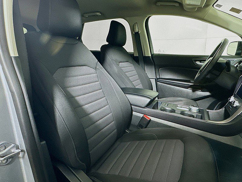 Used 2024 Ford Edge SE w/ Black Appearance Package image 26