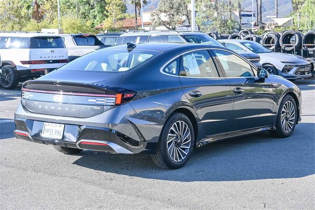 Certified 2025 Hyundai Sonata Limited image 4
